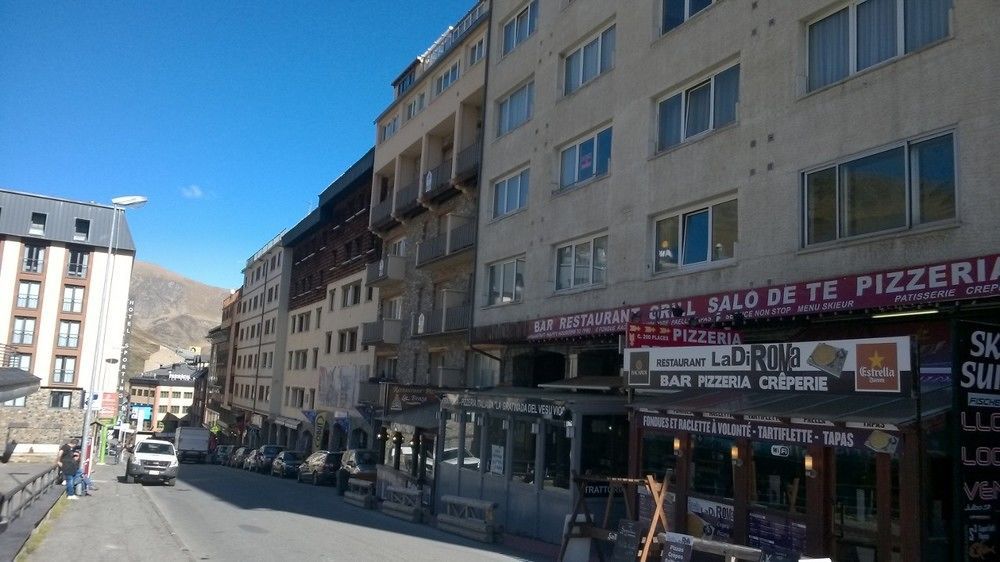 Apartamentos Pie De Pistas Mikka 3000 Pas De La Casa Eksteriør billede
